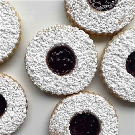 Shortbread Linzer Cookies With Raspberry Filling Ugly Duckling Bakery