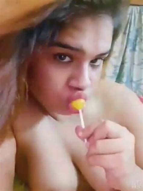 Desi Hot Girl Showing Her Boobs Free Hd Porn 1e Xhamster Xhamster