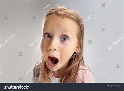 929 Little Girl Suprised Images Stock Photos And Vectors Shutterstock