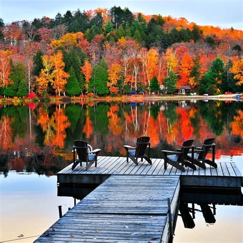 Nature Never Cease To Amaze Us Autumn Lake Beautiful Homes Autumn