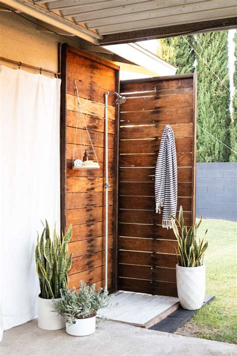 15 Outdoor Shower Ideas To Use In Your Yard