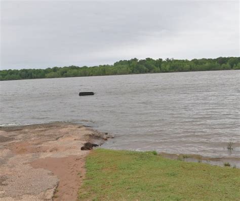 Missing Texas Woman Found Alive In Jeep Submerged Underwater Rthatsinsane