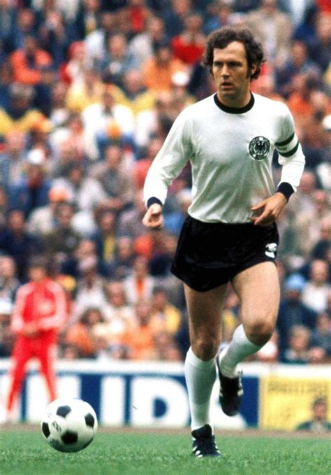 From the age of 6 he was playing for local youth sides and attracting the attentions of scouts, so much so that he was able to sign for the bayern munich youth team when he was just fourteen years old. Franz Beckenbauer - Wikipedia