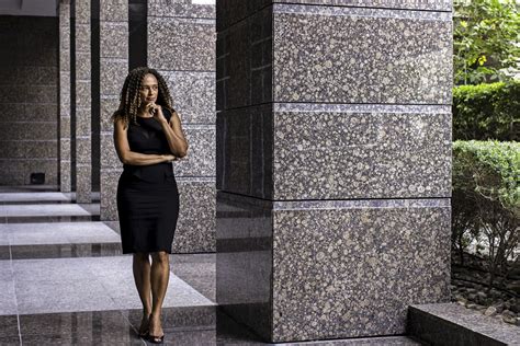 Angola Made Isabel Dos Santos Africas Richest Woman But The Tide Has Turned Bloomberg