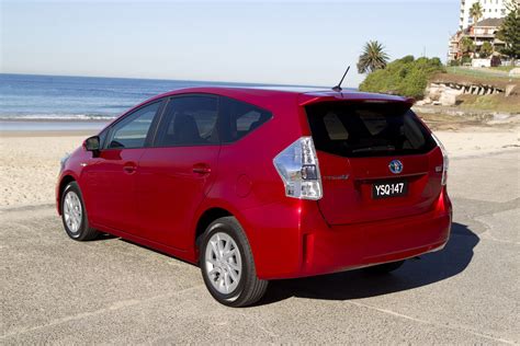 Toyota Prius V 2012 Picture 7 Of 15