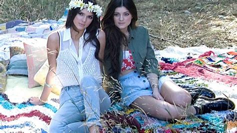 Meet Kendall And Kylie Jenner At Roosevelt Field Newsday