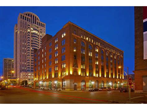 Oxford hills offers garden style apartments in st. Cupples Station Apartments Apartments - Saint Louis, MO ...