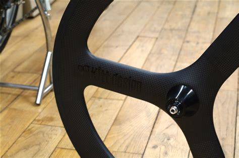 Kitt Design Carbon Tri Spoke Wheel Velostyleticket