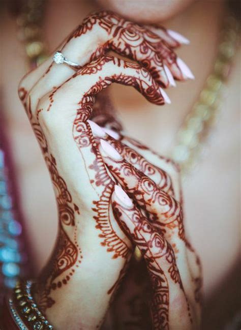 Des Motifs Utilisés Pour Les Tatouages Dhenné Henna Tattoo Hand Henna