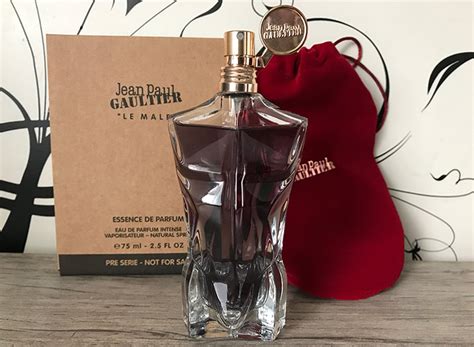 To be real it needs to be eau de parfum, first thing check the name on the bottom of the bottle, otherwise the smell fades in a couple of hours. MPH Testa: Le Male Essence de Parfum Jean Paul Gaultier