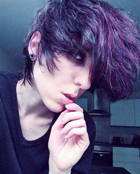 Best Emo Hairstyles For Guys To Fit Your Edgy Personality