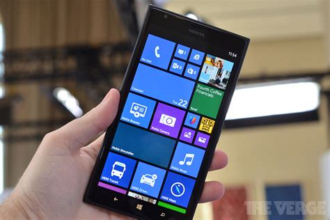 Nokia Lumia 1520 A First Look At A 6 Inch Giant Windows Phone The Verge