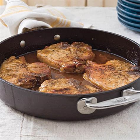 Apr 19, 2021 · mix together honey, soy sauce, garlic, and red pepper flakes in a large bowl. Boneless Center Cut Pork Chops Recipe | Just A Pinch Recipes