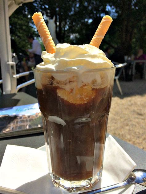 Viennese Eiskaffee Best Summer Coffee With Vanilla Ice Cream Order