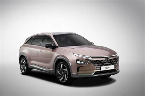 Hyundai Nexo Hydrogen Fuel Cell Ev Debuts At Ces Hyundai Nexo 55