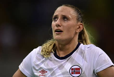 Her international achievements include one olympic gold medal. Camilla Herrem, Håndball | Herrem åpner opp om sitt aller ...