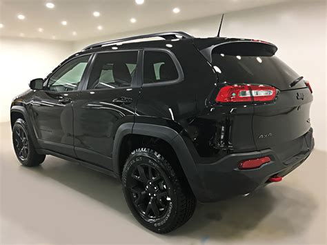 New 2018 Jeep Cherokee Trailhawk Leather Plus 4x4 Sunroof