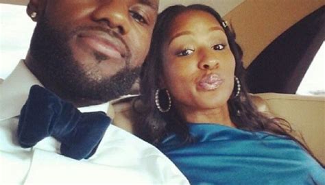 13 Pics Of Lebron James And Wife Savannah Being Crazy In Love Photos