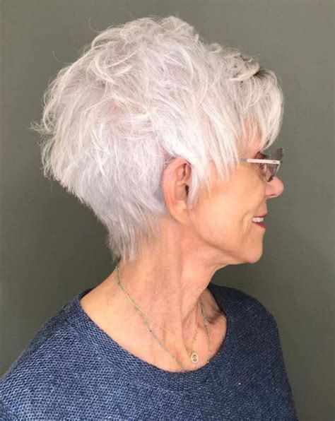 You can catch the vogue easily with these short hairstyles! The Best Hairstyles and Haircuts for Women Over 70
