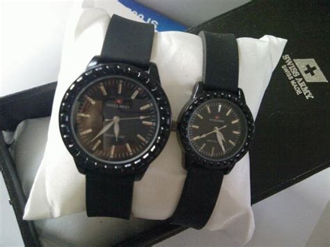 Gambar gamis couple, via instagram@butikdeha. Jual Jam Tangan Couple SWISS ARMY 277 L Rubber