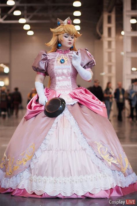 Princess Peach new supersmash bros Mario Nintendo inspired cosplay