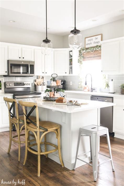 A Simple And Neutral Holiday Kitchen House By Hoff Modern Farmhouse