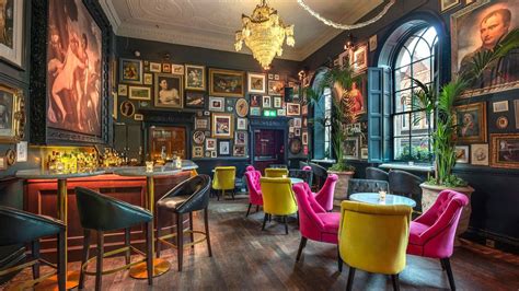 11 Best Bars In Dublin Cool Bars Dublin Old Pub