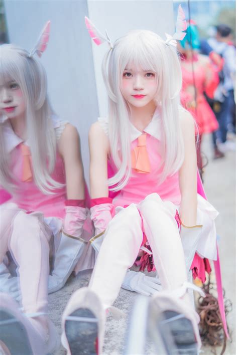 Cosplay Bé Loli Illyasviel Cực Đáng Yêu Đãi Mắt Game Thủ Cuối Tmần