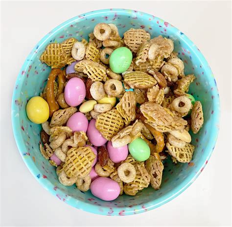 easter bunny tracks trail mix easter bunny tracks trail mix easy easter treats
