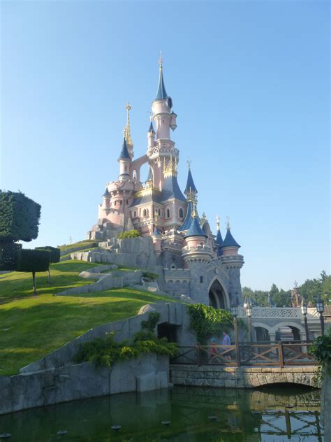 Disnyland Rides Day Trip To Disneyland In Paris