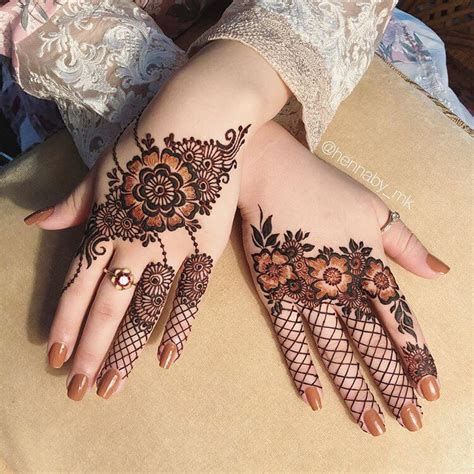Super Trendy Unique Arabic Mehendi Designs For Brides