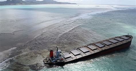 Union Urges Panama To Step Up After Mauritius Oil Spill