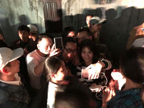 Trước đó, nghệ sĩ giang còi phải nhập viện bạch mai cấp cứu vì bệnh tình trở nặng. Quang Tèo, Giang Còi bất ngờ khi bị lên án chụp ảnh với kẻ ...
