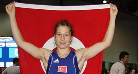 En son 2016 avrupa güreş. Yasemin Adar bir ilkin peşinde