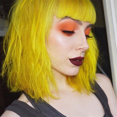 Pin By Hazbunn Dessy Bowie On Aesthetics To Use Later Yellow Hair Hair Inspo Color Great Hair