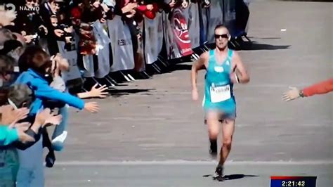 🙈 jozef urban finit son marathon la bite à l air lors du marathon de la paix en slovaquie youtube