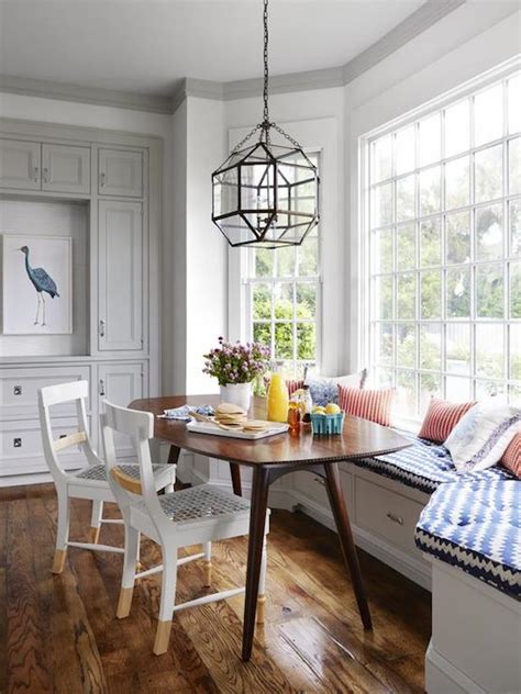 This furniture is made with the measures that you need, creating an amazing and confortable space. Bay Window Banquette - Contemporary - kitchen - HGTV