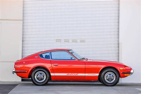 Low Mileage Fully Restored 1971 Datsun 240z Goes For Six Figures