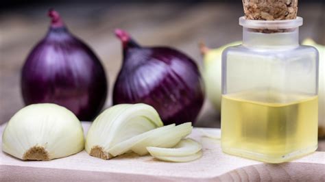 Beauties used onions for cosmetic purposes, especially for improving the structure of hair, cured the hair loss and dandruff. How to Use Onion Juice and Coconut Oil for Hair Regrowth ...