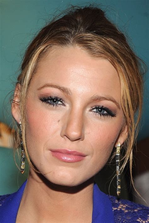 Pin By Amelia Lacambra On Blake Livleyryan Celebrity Makeup Blake Lively Style Beauty