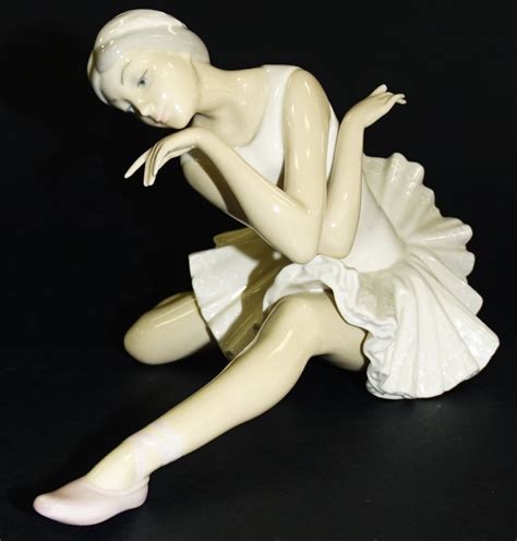 Sold At Auction Lladro Porcelain Ballerina Figurine