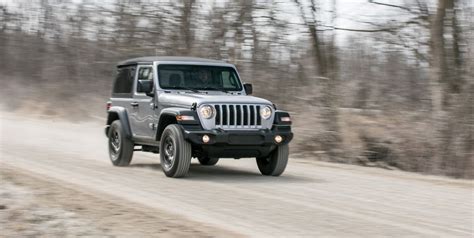 The 2018 Jeep Wrangler JL Two-Door Sticks to Its Core ...