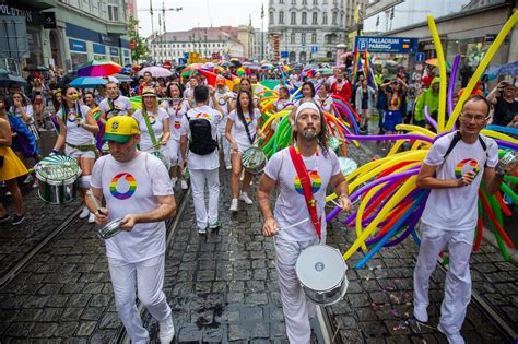Srpna 2021 v praze proběhne již jedenáctý ročník známého festivalu prague pride. FOTO: Prague Pride 2019 - Aktuálně.cz