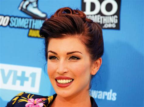 Actress Youtube Star Stevie Ryan Dead At 33 Hollywood Gulf News