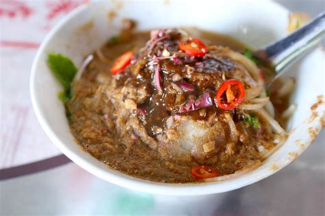 Went for penang famous ayer itam asam laksa on thursday 19 september 2013 which is also the 15th day of the eight moon of. Pasar Air Itam Laksa - Penang Assam Laksa Is A Must Have ...