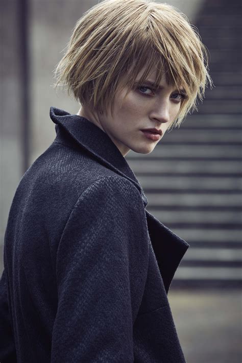 Straight layered bob with side swept bangs. Pin on Hair & Beauty that I love