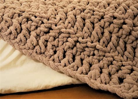 Chunky Yarn Throw Blanket Pattern Chunky Chenille Crochet Etsy Canada