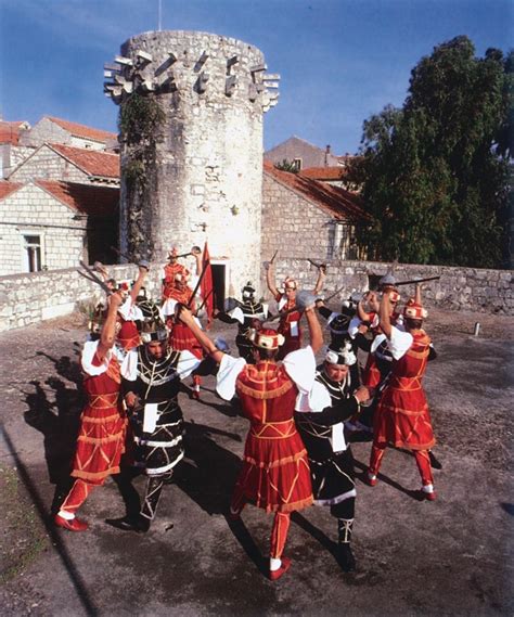 Hrvatskaeu Tradicijska Kultura