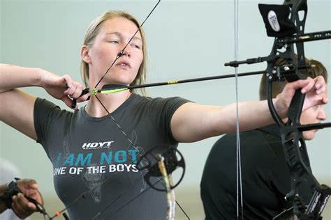 Female Archer Aims For Gold For Team America At Invictus Games U S DEPARTMENT OF DEFENSE