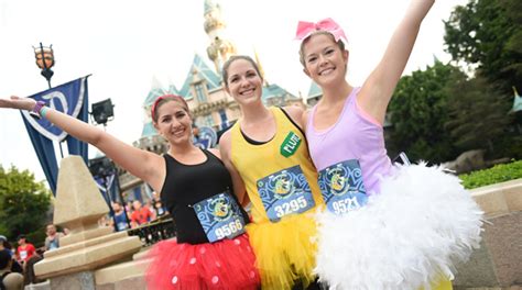 Disney Duos Showcased At Disneyland Half Marathon Weekend Mickey News